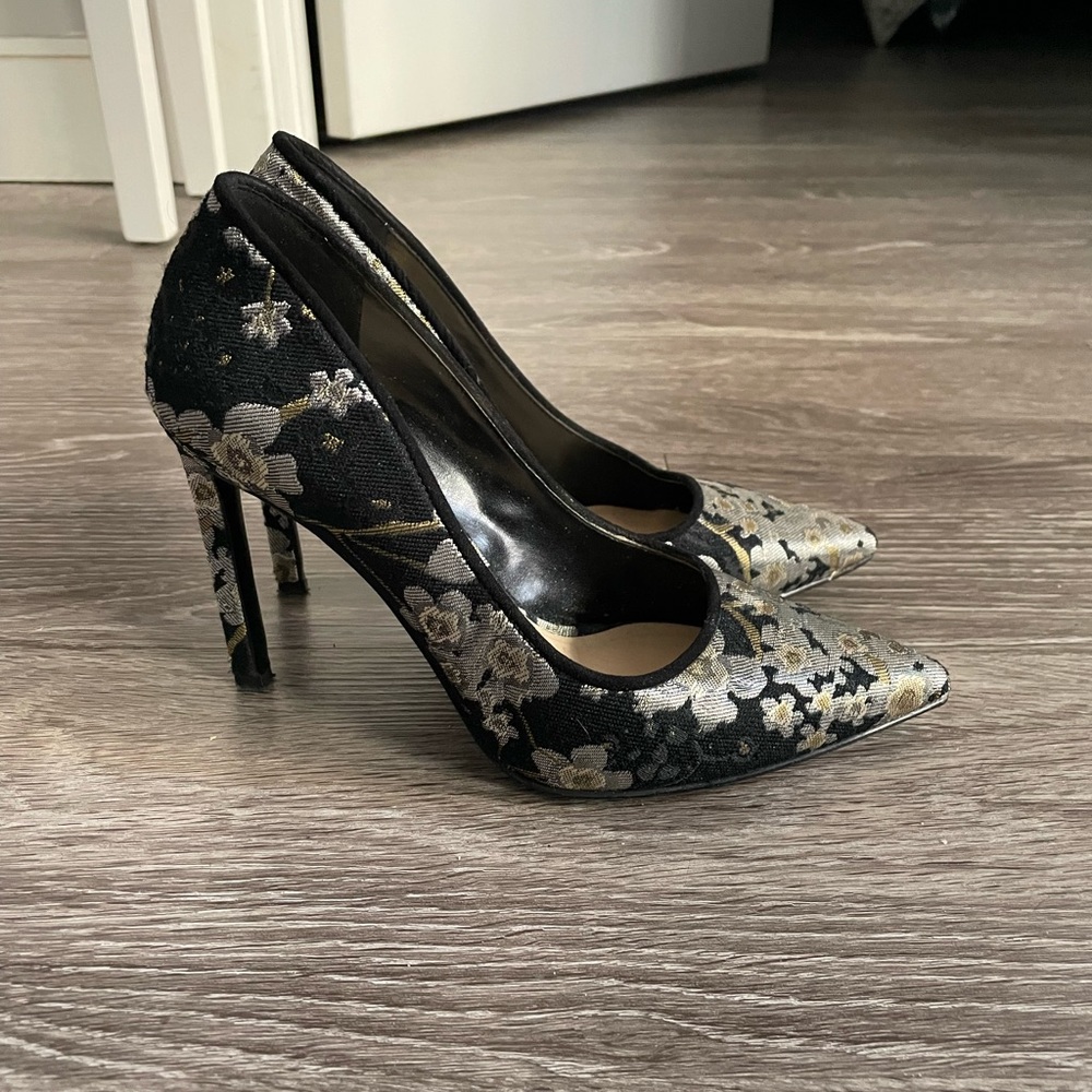 Nine West floral heels - Picture 3 of 6